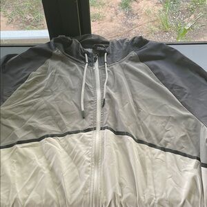 Athletic Works Men's Black and Gray Windbreaker